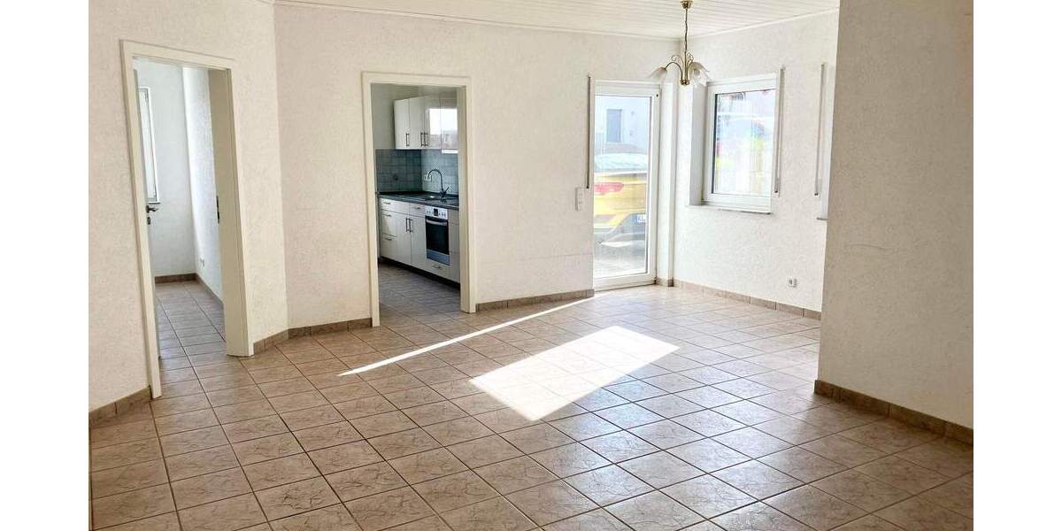 Etagenwohnung Hochspeyer - 3 Zimmer, 79 m&sup2;, 785&euro; | Angebot:24622547