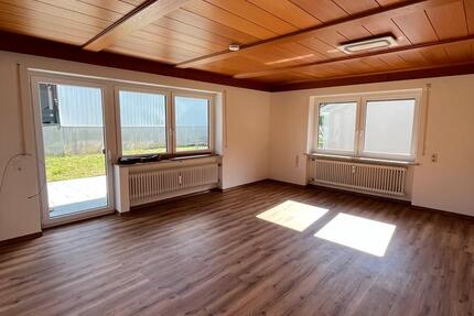 Wohnung Dingolfing - 4 Zimmer, 120 m&sup2;, 1.300&euro; | Angebot:27595656