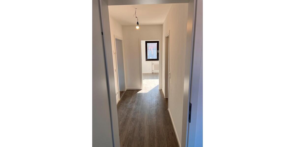 Etagenwohnung Hameln - 3 Zimmer, 82 m&sup2;, 890&euro; | Angebot:25049570