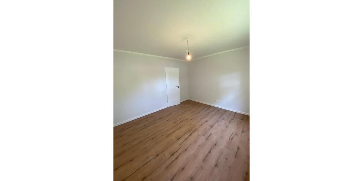 Erdgeschoßwohnung Lahr (Schwarzwald) - 4 Zimmer, 98 m&sup2;, 1.175&euro; | Angebot:26406711