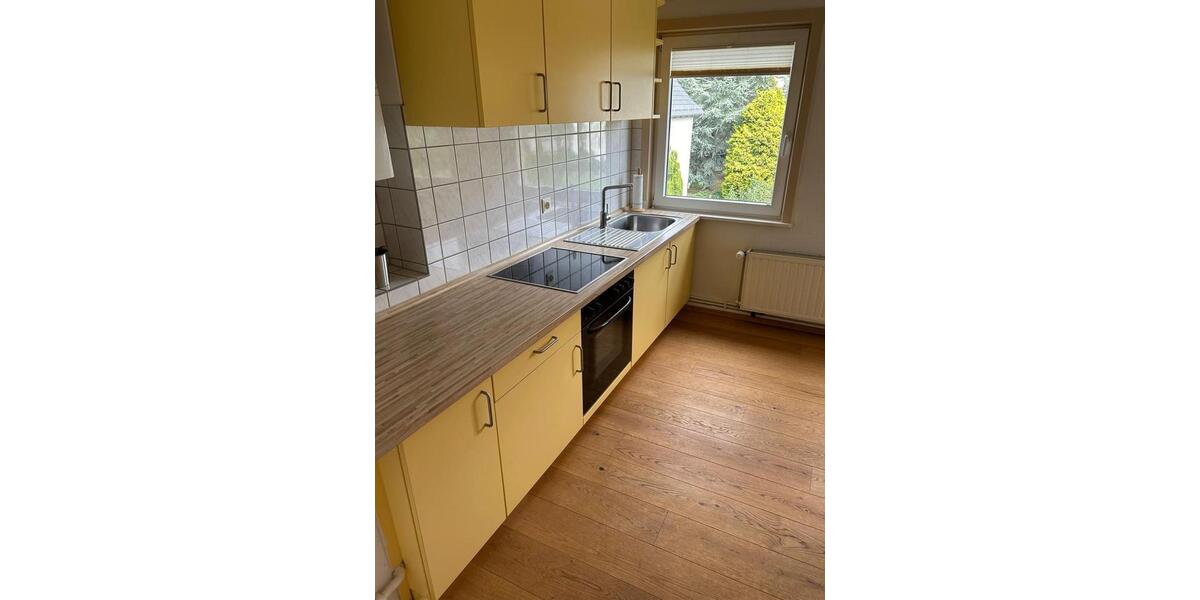 Dachgeschoßwohnung Stadtoldendorf - 3 Zimmer, 70 m&sup2;, 700&euro; | Angebot:26482129