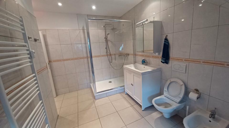 Etagenwohnung Hilchenbach - 4 Zimmer, 100 m&sup2;, 780&euro; | Angebot:26193507