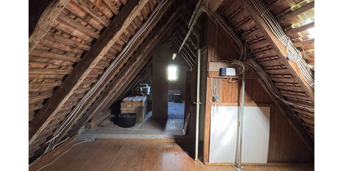 Einfamilienhaus Weisendorf / Oberlindach Oberlindach - 9 Zimmer, 205 m&sup2;, 1.595&euro; | Angebot:24028426