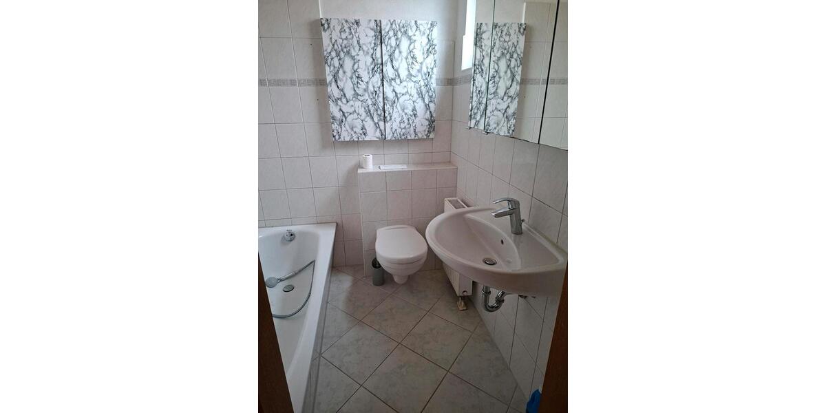 Etagenwohnung Idstein - 4 Zimmer, 100 m&sup2;, 700&euro; | Angebot:26033430