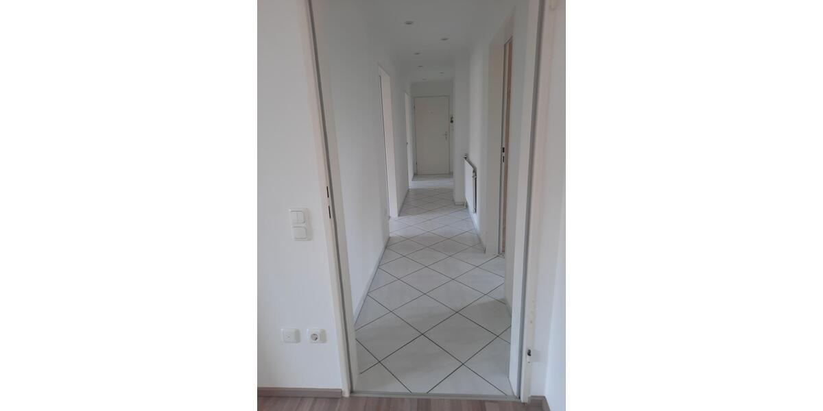 Etagenwohnung Nienhagen - 3.5 Zimmer, 83 m&sup2;, 850&euro; | Angebot:23835964