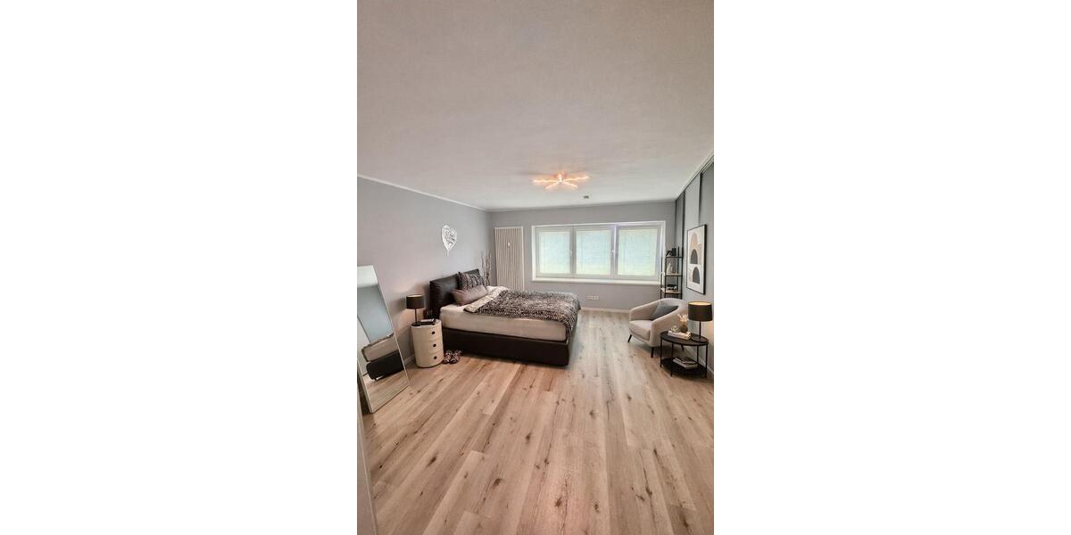 Etagenwohnung Pulheim - 3 Zimmer, 131 m&sup2;, 1.790&euro; | Angebot:26453765