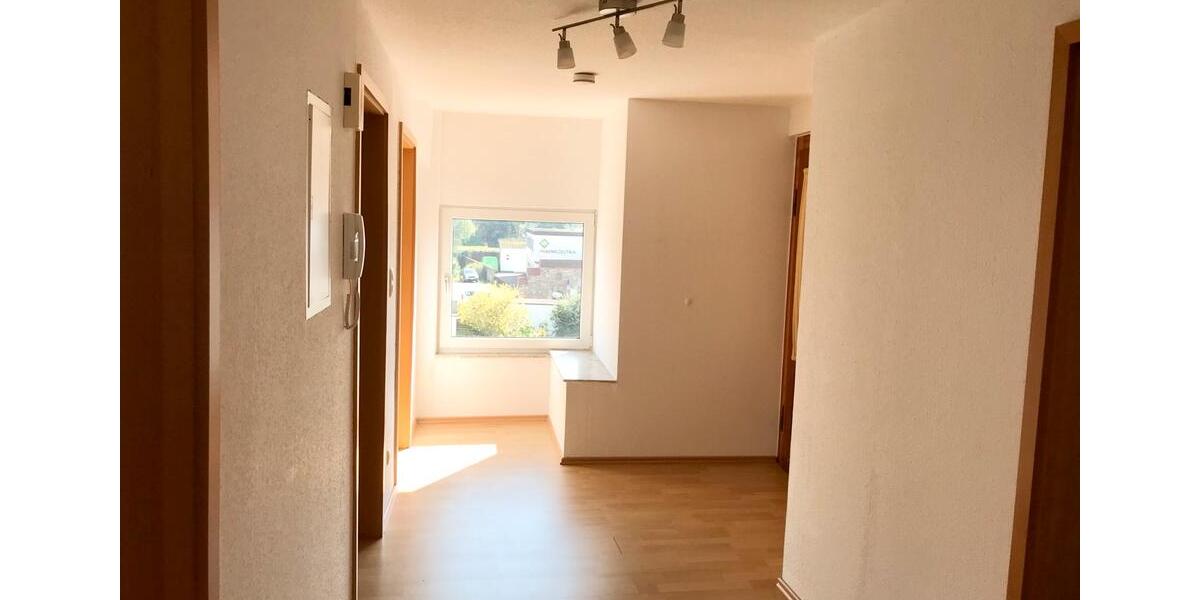 Etagenwohnung Hessisch Oldendorf - 4 Zimmer, 105 m&sup2;, 690&euro; | Angebot:24643451