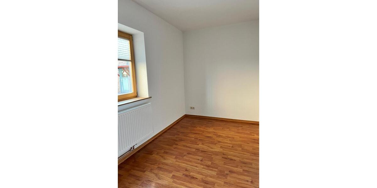 Erdgeschoßwohnung Bützow - 3 Zimmer, 110 m&sup2;, 990&euro; | Angebot:26176123