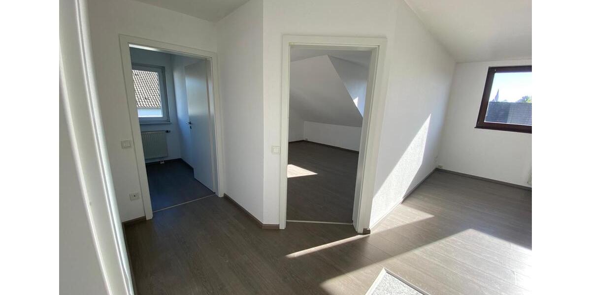 Dachgeschoßwohnung Marburg Marbach - 3 Zimmer, 95 m&sup2;, 760&euro; | Angebot:26557388