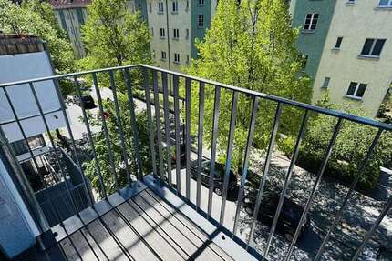 Wohnung Berlin Lichtenberg - 1 Zimmer, 25 m&sup2;, 657&euro; | Angebot:26382209