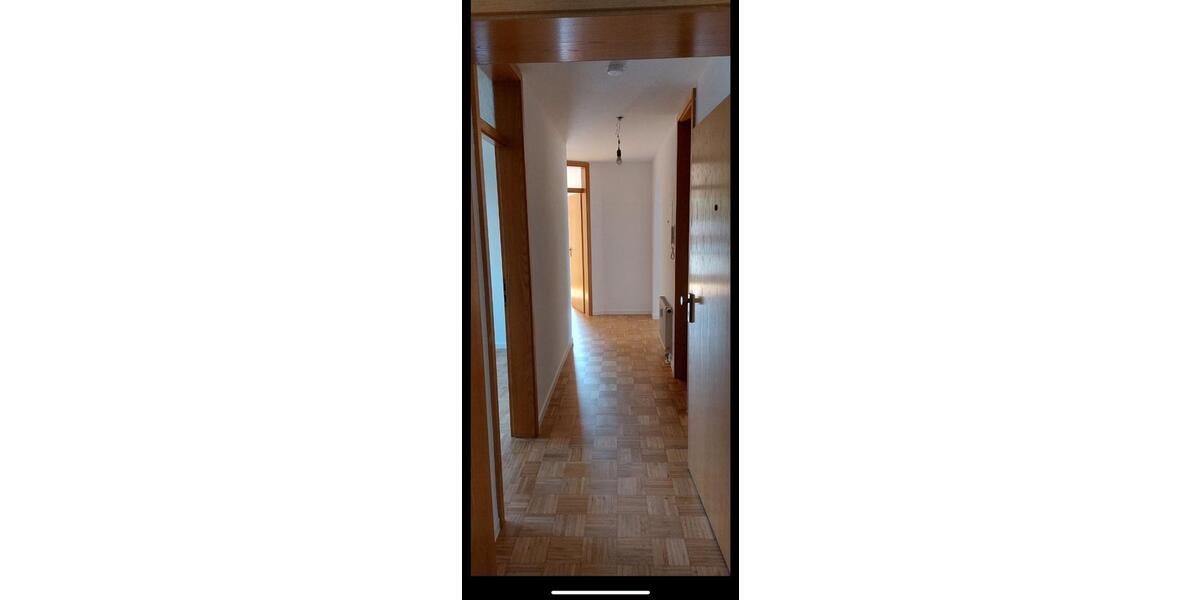 Etagenwohnung Weil der Stadt - 3 Zimmer, 94 m&sup2;, 1.680&euro; | Angebot:26113573