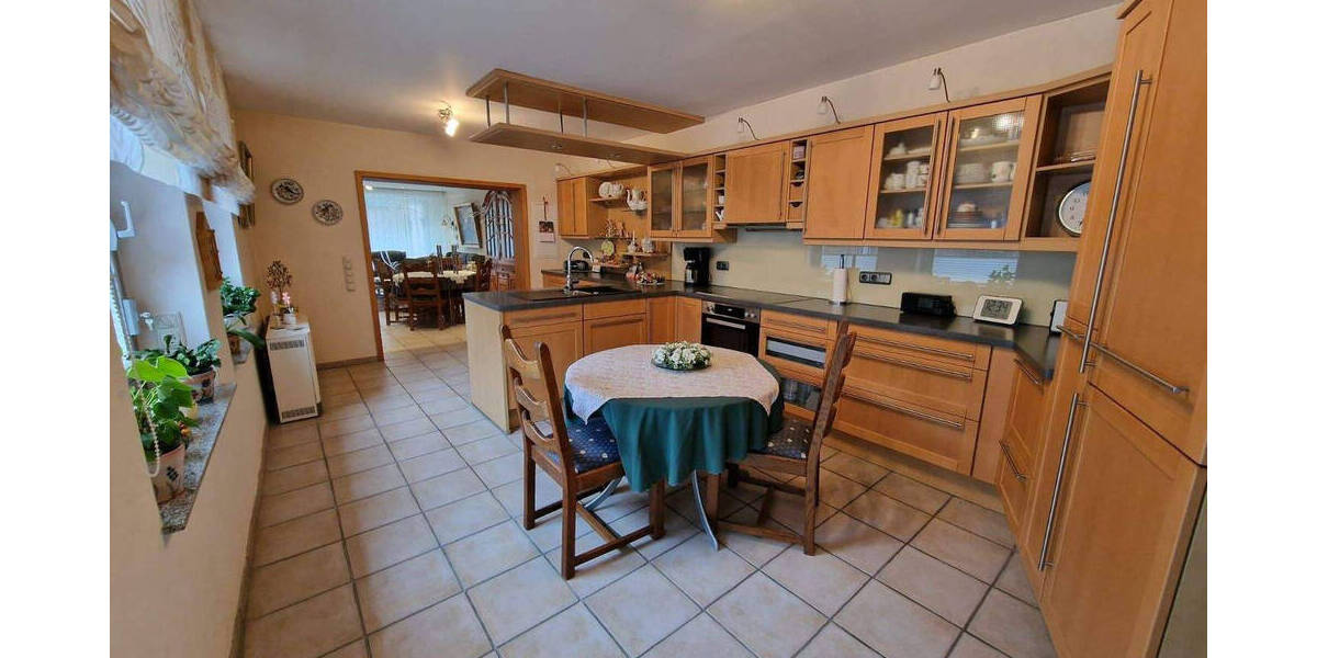 Etagenwohnung Mönchengladbach Windberg - 4 Zimmer, 124 m&sup2;, 1.200&euro; | Angebot:26744932