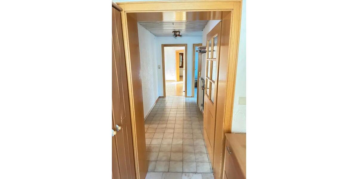 Dachgeschoßwohnung Deuerling - 3 Zimmer, 85 m&sup2;, 750&euro; | Angebot:26700348