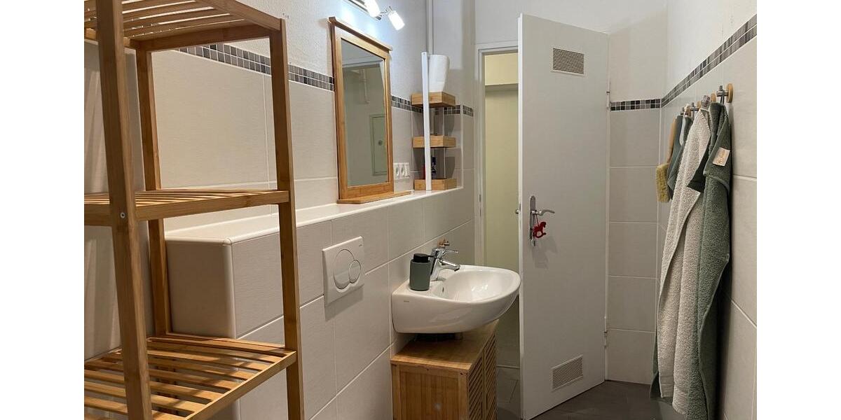 Etagenwohnung Würzburg - 4 Zimmer, 16 m&sup2;, 450&euro; | Angebot:25428016