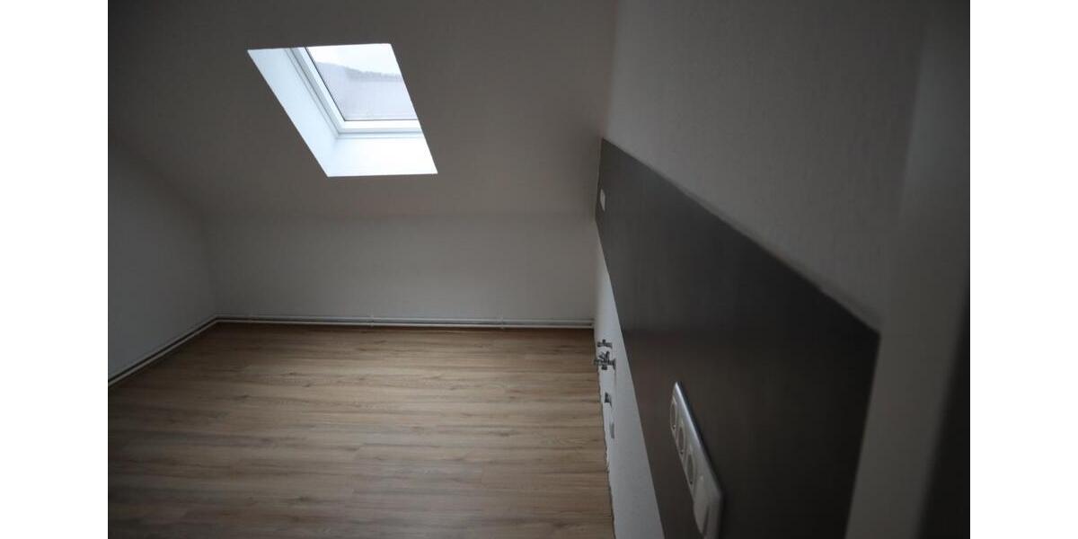 Dachgeschoßwohnung Thale - 5 Zimmer, 100 m&sup2;, 600&euro; | Angebot:25055379