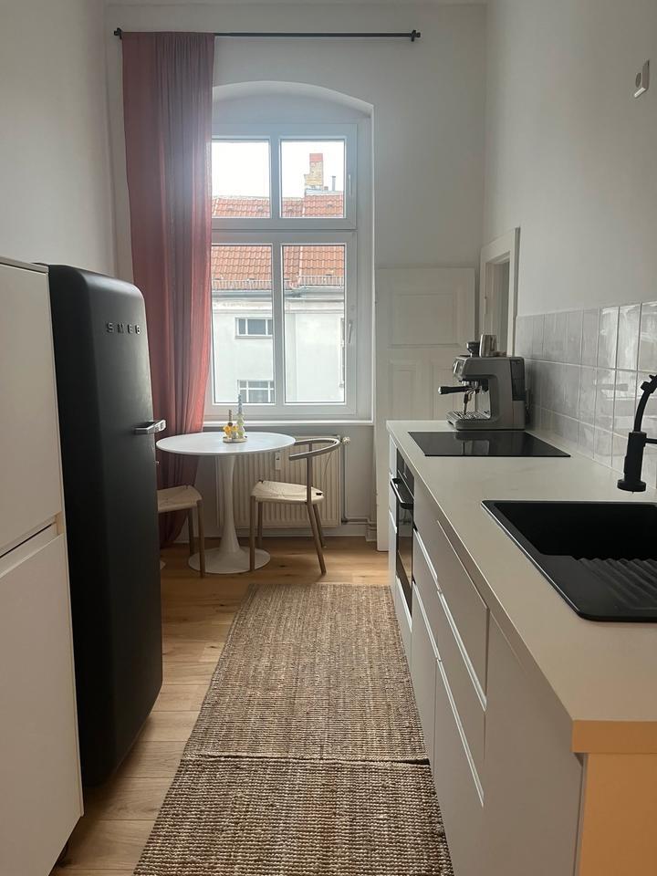 WG Zimmer EinZimmerwohnung im Schillerkiez Befristet 3-5 Monate