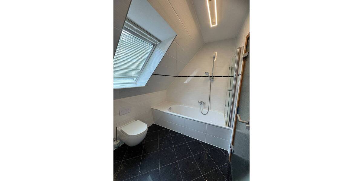 Einfamilienhaus Berlin Kladow - 7 Zimmer, 200 m&sup2;, 2.990&euro; | Angebot:23944546