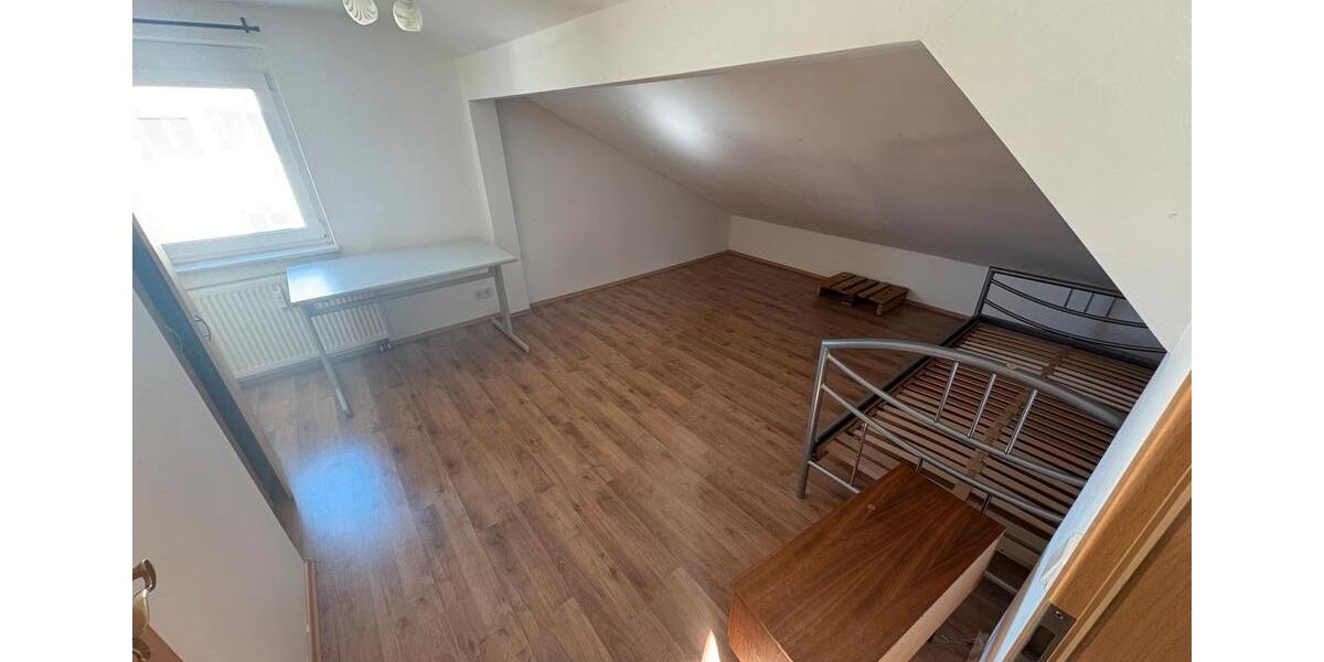 Dachgeschoßwohnung Eichstätt - 3 Zimmer, 70 m&sup2;, 350&euro; | Angebot:26039843