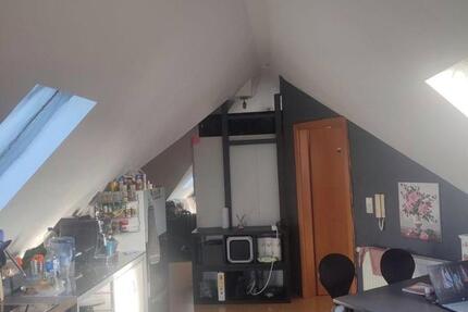 Dachgeschosswohnung zu vermieten - 65 qm in Hollage 1 zimmer