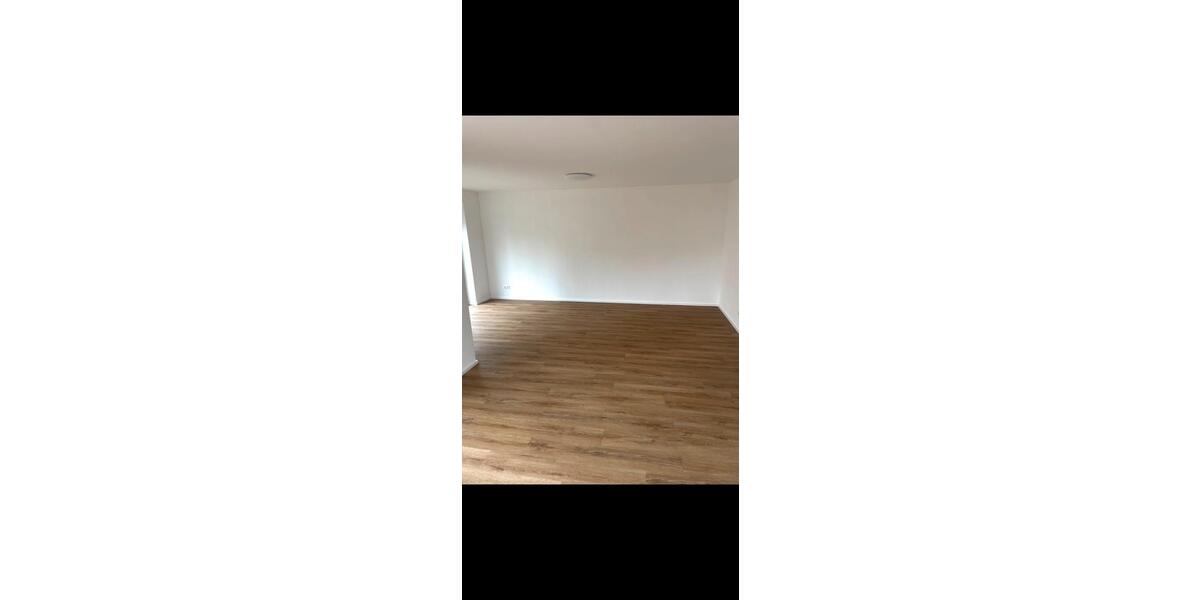Etagenwohnung Laichingen - 5 Zimmer, 147 m&sup2;, 3.000&euro; | Angebot:24527548