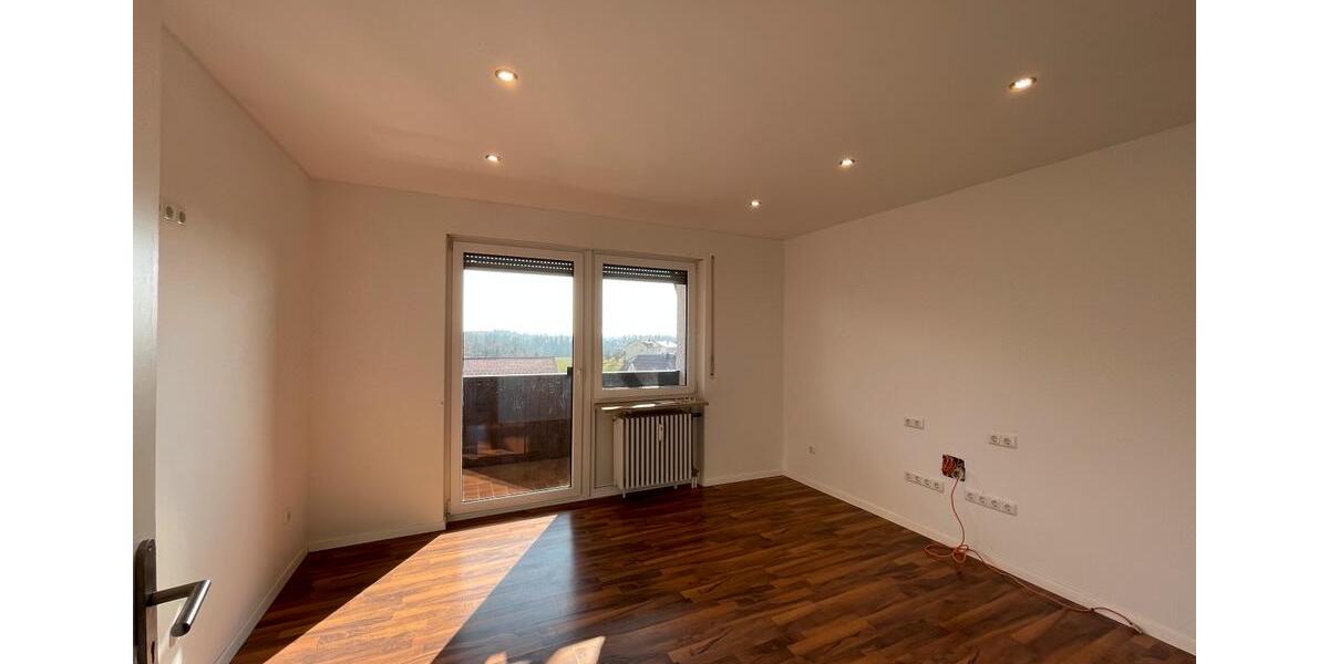 Etagenwohnung Salzweg - 3 Zimmer, 100 m&sup2;, 850&euro; | Angebot:26267675