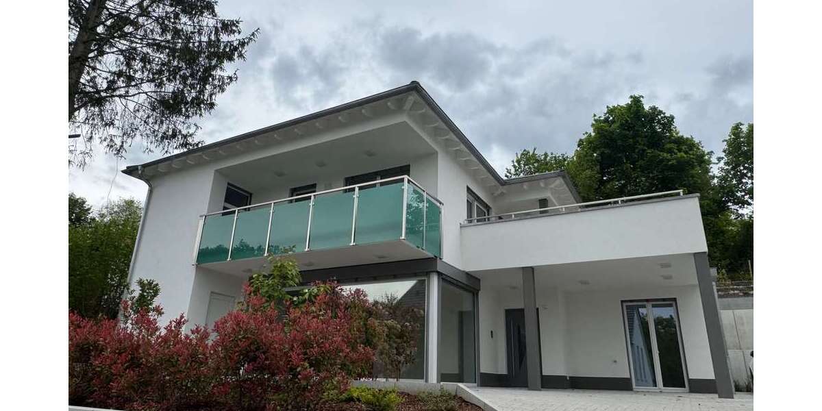Einfamilienhaus Würzburg Sanderau - 5 Zimmer, 256 m&sup2;, 3.800&euro; | Angebot:26459198