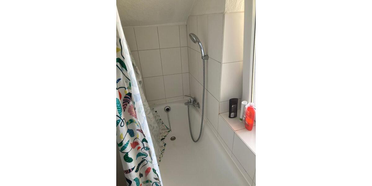 Dachgeschoßwohnung Kiel Elmschenhagen - 5 Zimmer, 105 m&sup2;, 297&euro; | Angebot:25308216