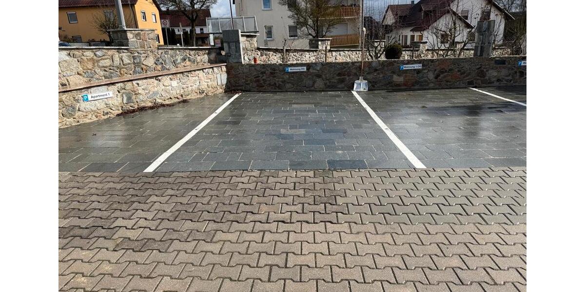 Dachgeschoßwohnung Wenzenbach - 3 Zimmer, 90 m&sup2;, 900&euro; | Angebot:26030586