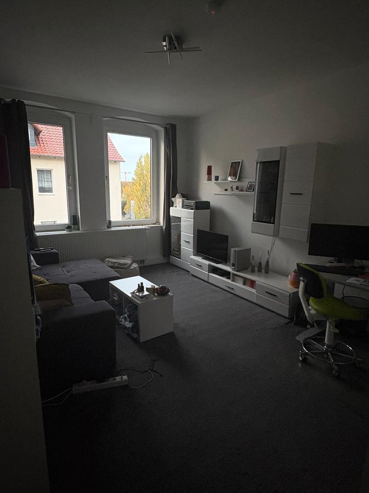 Schöne Zweizimmerwohnung zur Zwischenmiete zimmer