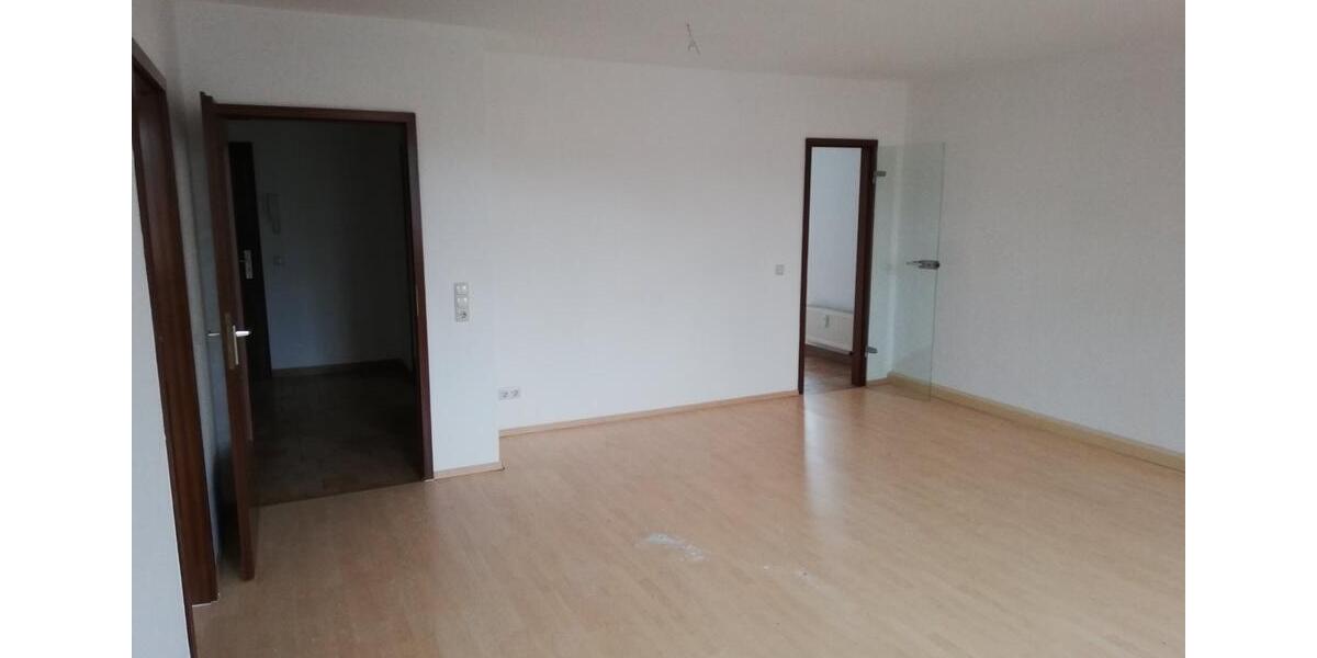 Dachgeschoßwohnung Schmölln - 2 Zimmer, 61 m&sup2;, 285&euro; | Angebot:24780289