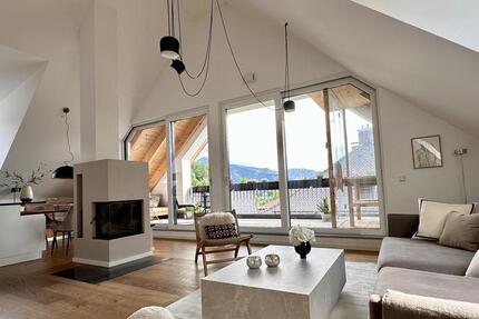 Bergblick, Sauna und Kamin - wunderschöne möblierte Dachgeschoss Wohnung in Tegernsee befristet zimmer