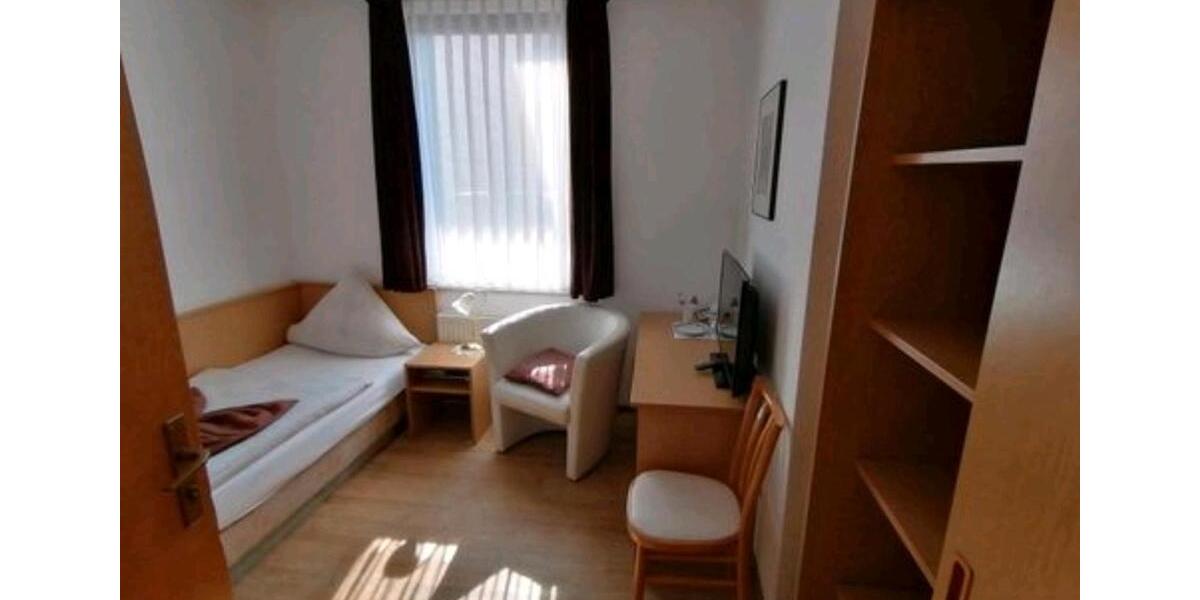 Etagenwohnung Krefeld - 1 Zimmer, 20 m&sup2;, 360&euro; | Angebot:24975316