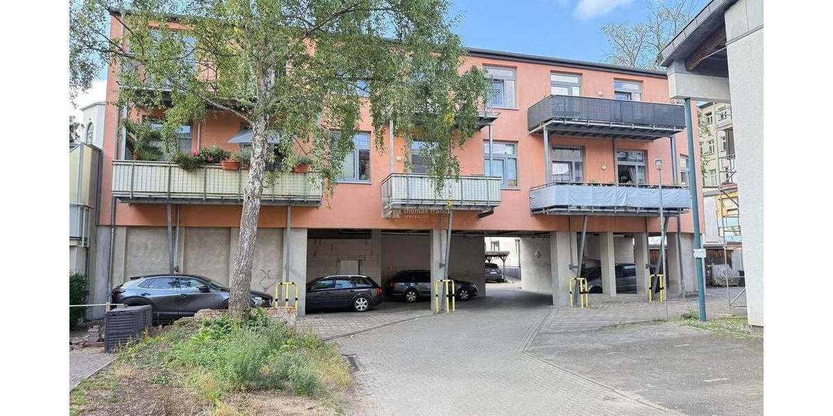 Mitten in der Stadt, fern vom Trubel: 2-Zimmer-Hofwohnung mit Balkon 2 zimmer