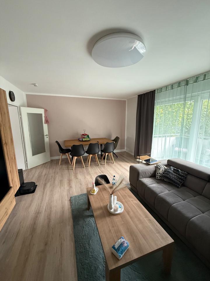 4-Zi.-Whg. ggü. Ev. Krankenhaus, saniert, m. EBK und Stellplätzen