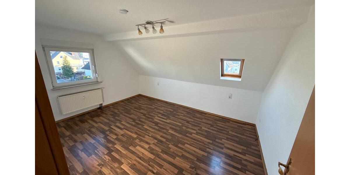 Dachgeschoßwohnung Aßlar - 2 Zimmer, 48 m&sup2;, 650&euro; | Angebot:25268415