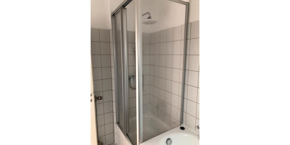 Dachgeschoßwohnung Tönisvorst - 3 Zimmer, 1.400&euro; | Angebot:23202575