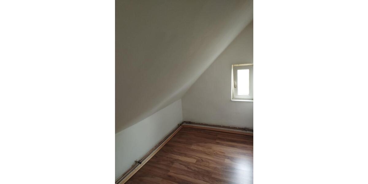 Etagenwohnung Uelzen - 5 Zimmer, 100 m&sup2;, 800&euro; | Angebot:26419490