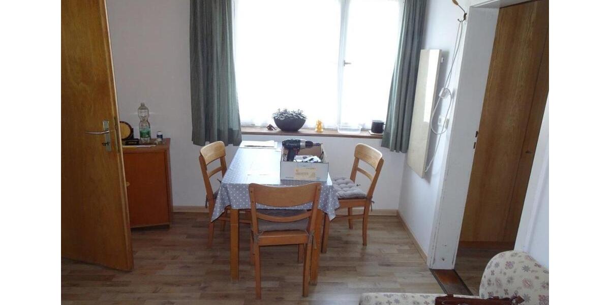 Mehrfamilienhaus, Wohnhaus Dingolfing - 12 Zimmer, 260 m&sup2;, 1.500&euro; | Angebot:24877228