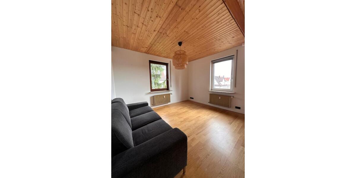 Attraktive 4,5-Zimmer-Maisonette Wohnung in Stuttgart-Möhringen 4.5 zimmer