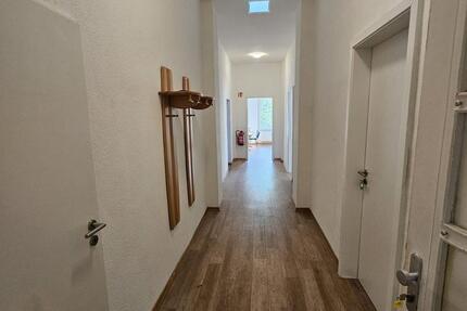 WG-geeignete 4 Zimmer Wohnung in der Innenstadt zimmer
