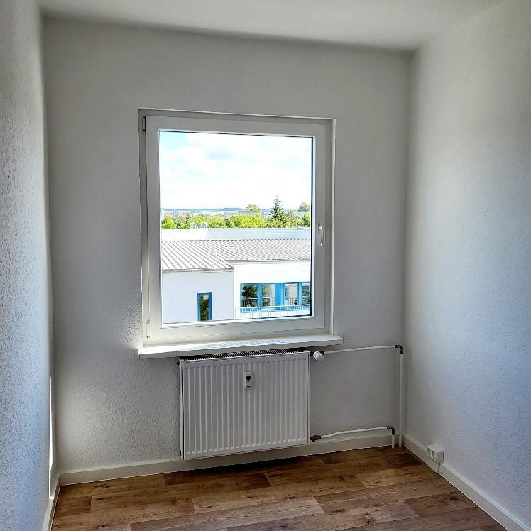 Geräumige 3-Raum-Wohnung mit großem Badezimmer zimmer