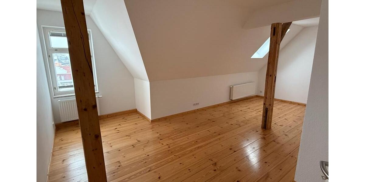 Dachgeschoßwohnung Ballenstedt - 1 Zimmer, 92 m&sup2;, 506&euro; | Angebot:24704248