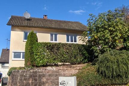 Haus Seelbach - 4 Zimmer, 137 m&sup2;, 1.250&euro; | Angebot:24731542