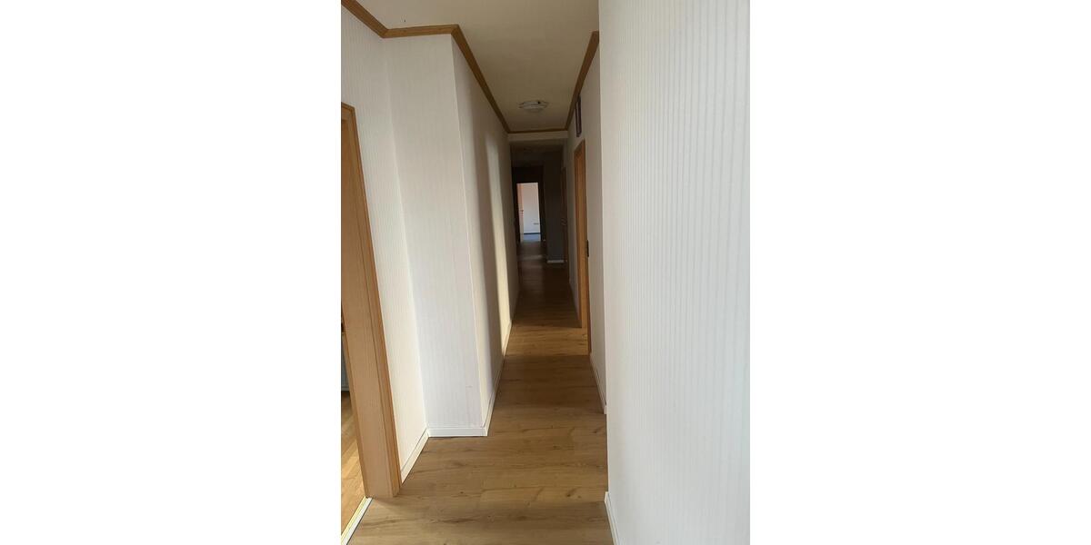 Etagenwohnung Dinklage - 9 Zimmer, 130 m&sup2;, 1.150&euro; | Angebot:25879934
