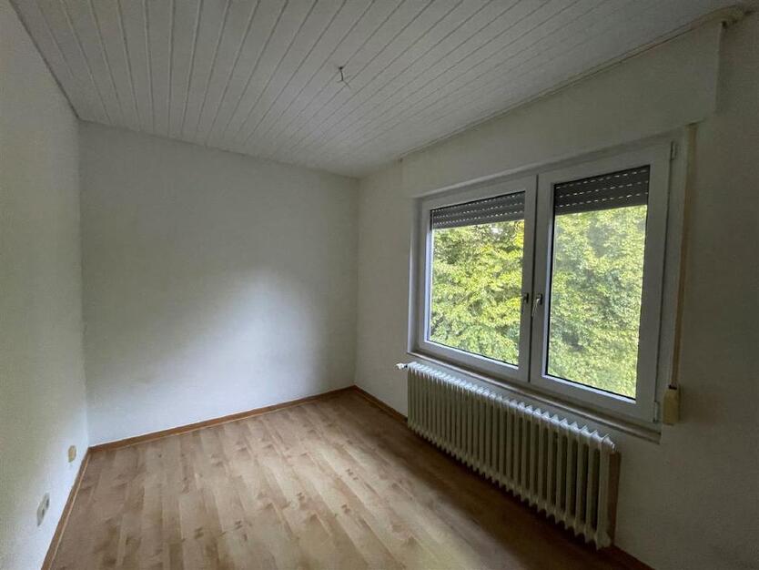 Schicke 4-Zimmer-Wohnung mit 2 Balkonen nähe Kurpark zimmer
