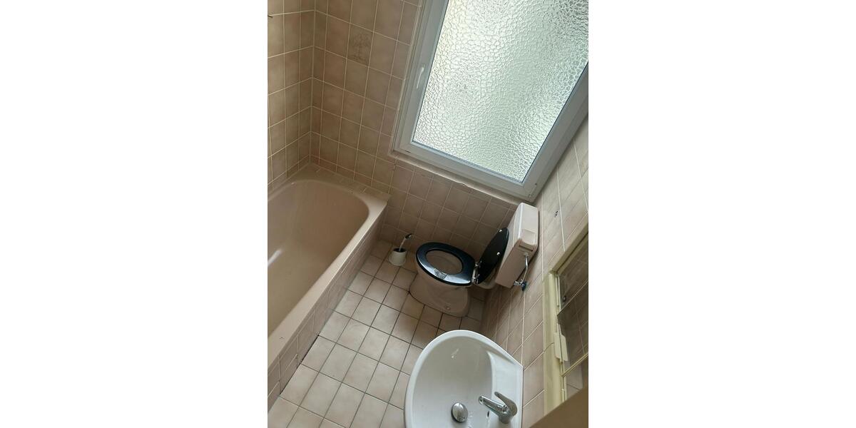Dachgeschoßwohnung Wiesbaden Mainz-Kastel - 2 Zimmer, 55 m&sup2;, 850&euro; | Angebot:24492132