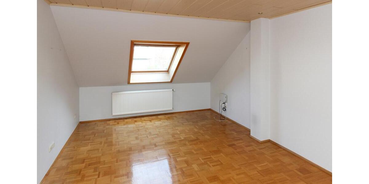Etagenwohnung Schlüchtern - 4 Zimmer, 100 m&sup2;, 750&euro; | Angebot:26442082