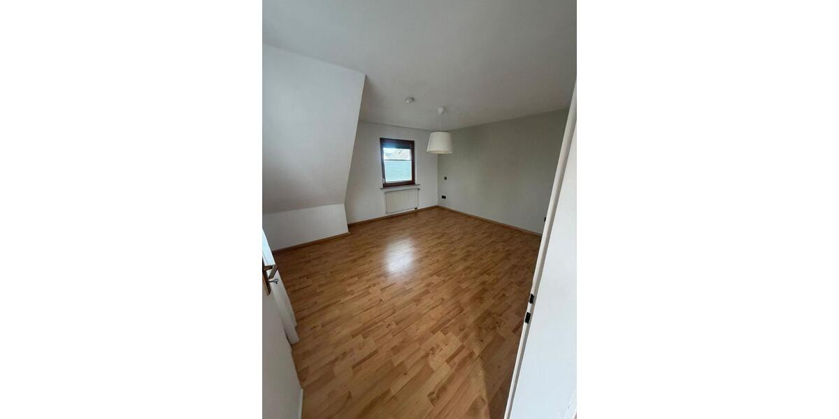 Einfamilienhaus Eggolsheim - 5 Zimmer, 135 m&sup2;, 1.650&euro; | Angebot:26634670