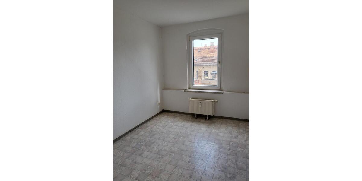 Dachgeschoßwohnung Staßfurt - 2 Zimmer, 50 m&sup2;, 270&euro; | Angebot:24810964