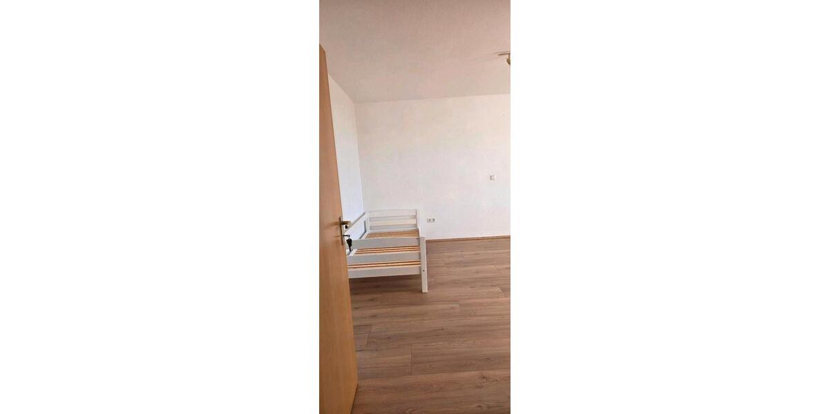 Wohnen auf Zeit Wuppertal Elberfeld - 6 Zimmer, 150 m&sup2;, 400&euro; | Angebot:26154100